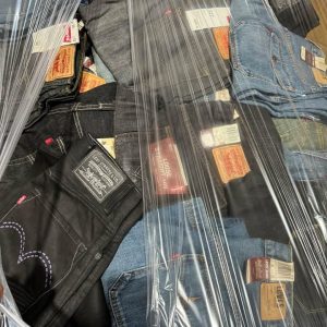 Levi Jeans Apparel (M,F)